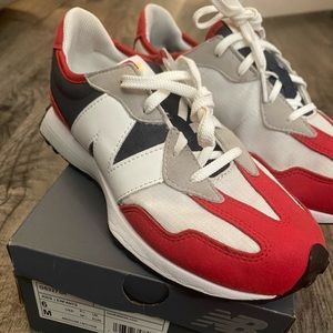 New Balance 327
